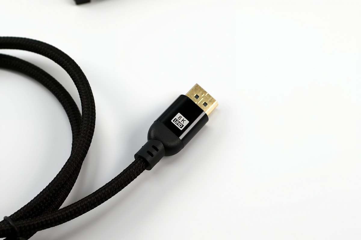 Braided HDMI cable