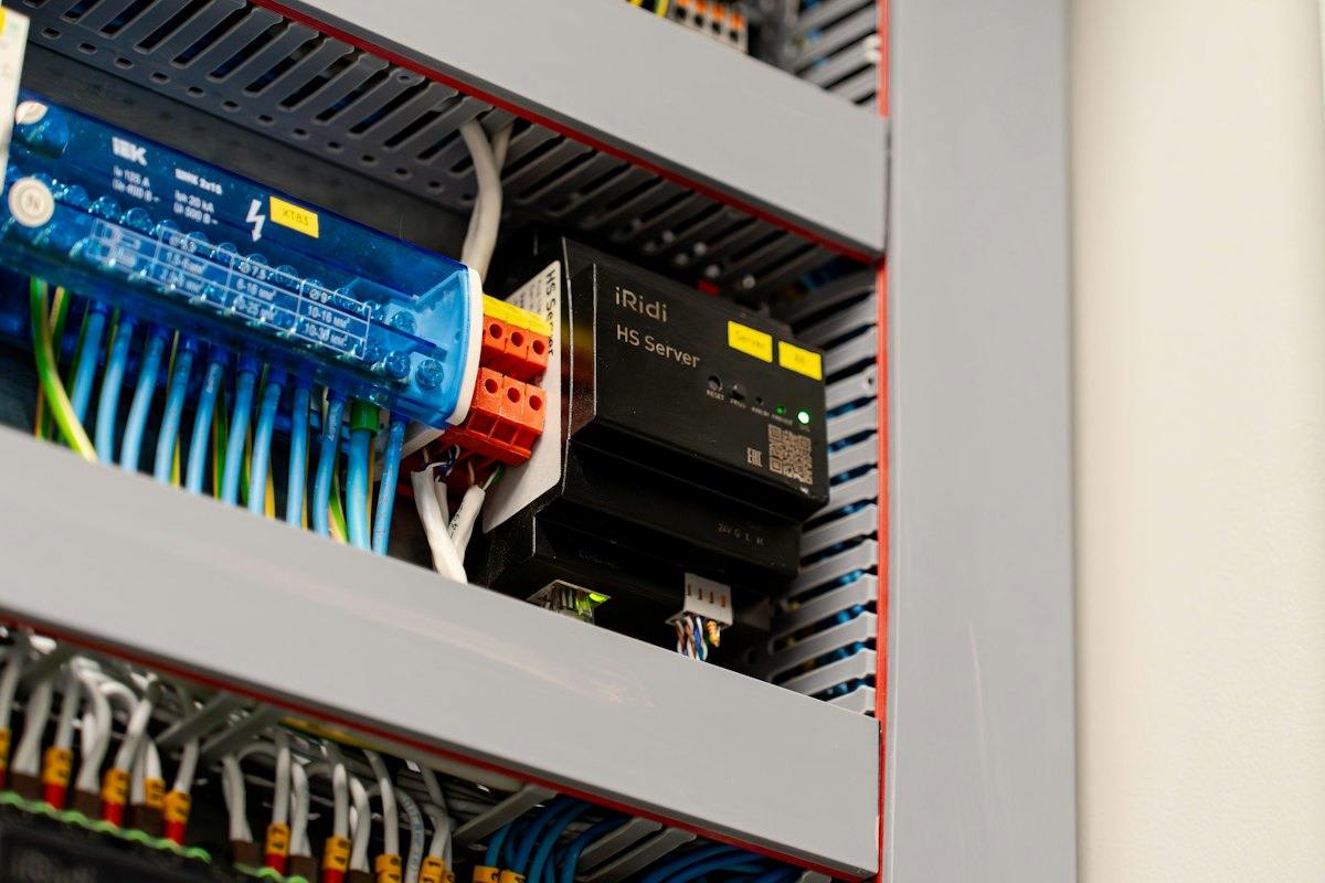 Electrical panel wiring