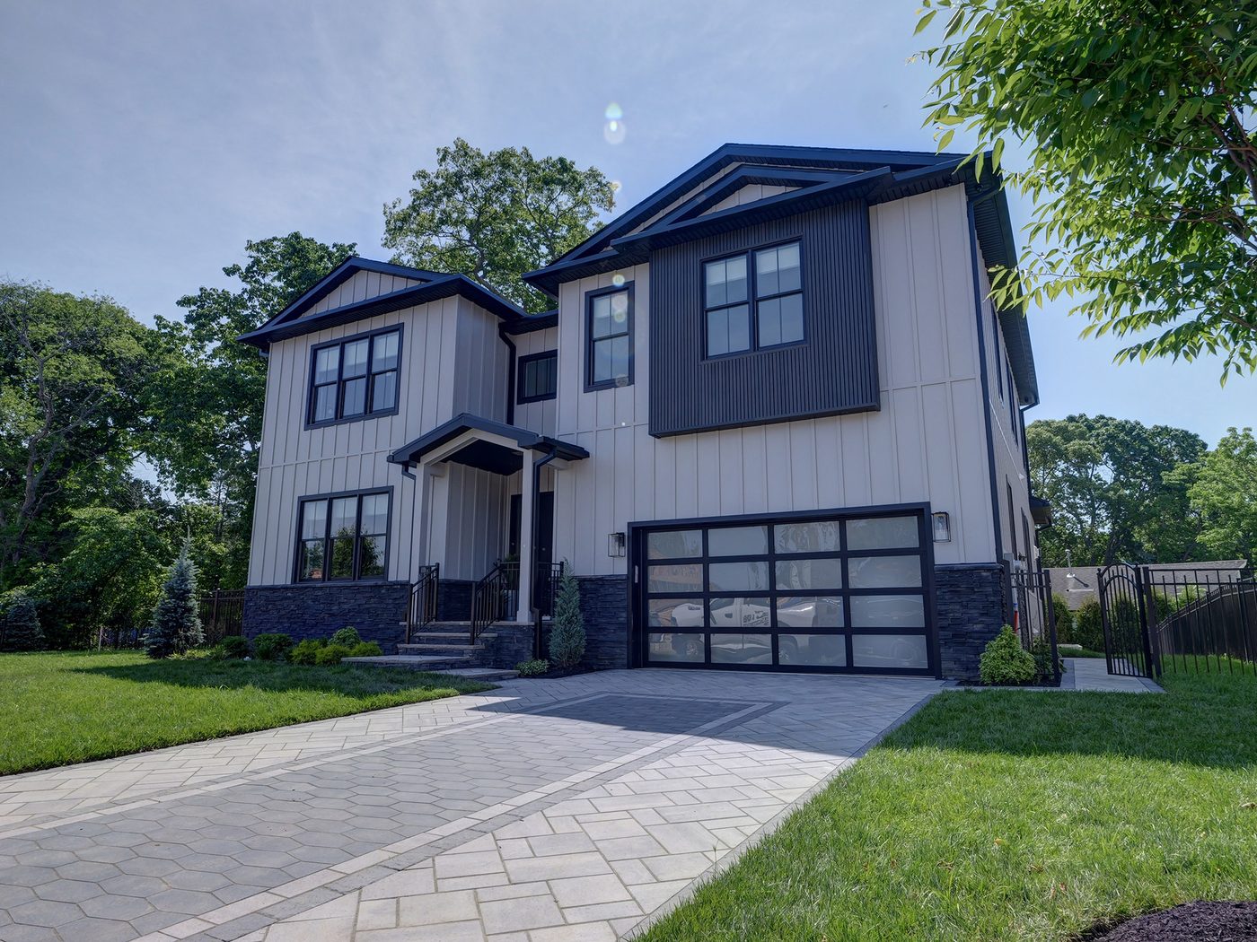 Exterior of a Country Day Estates home